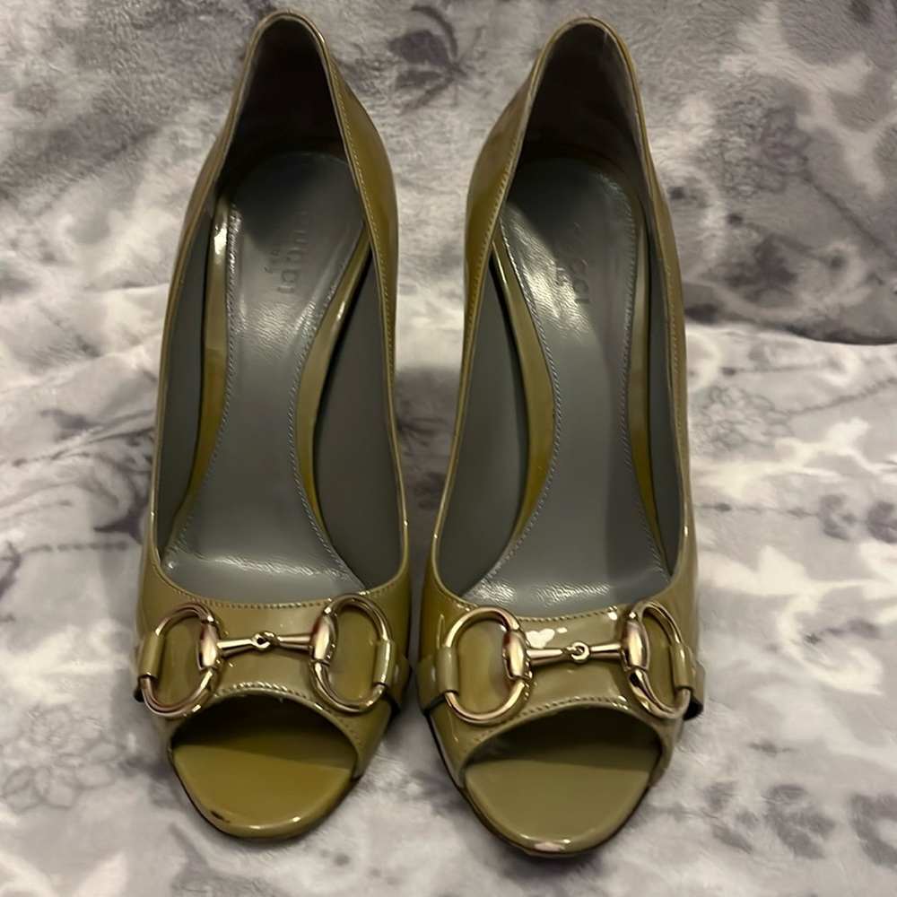 Gucci light greenish for woman heels used size 7 1/2 B hight 4